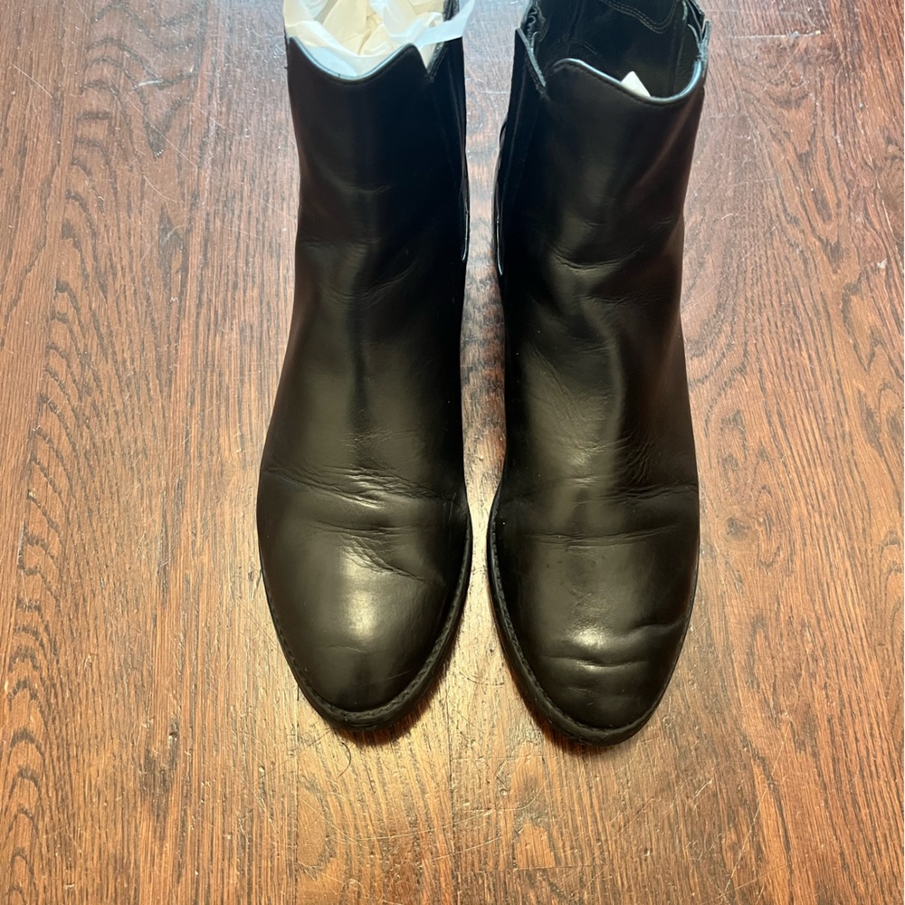 Stuart Weitzman Black leather Booties